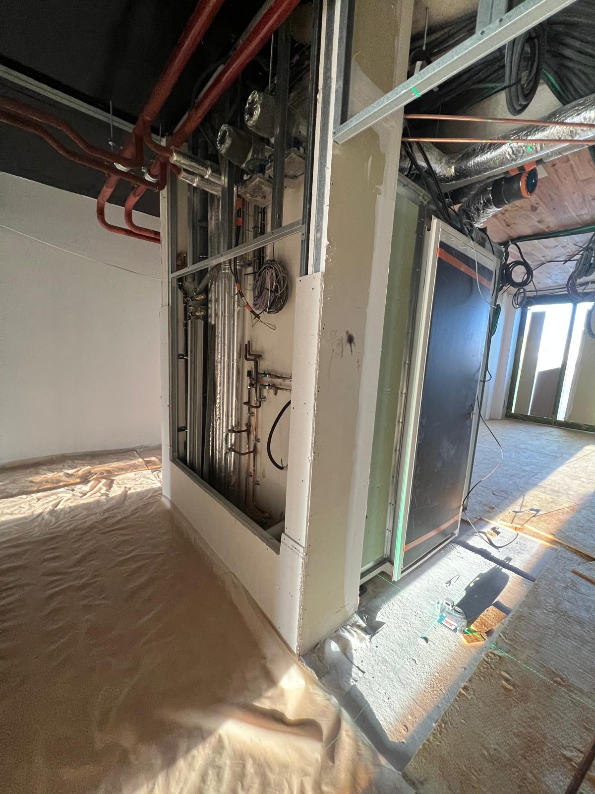 Calage et mise à niveau cabine de douche préfabriquée ITSS