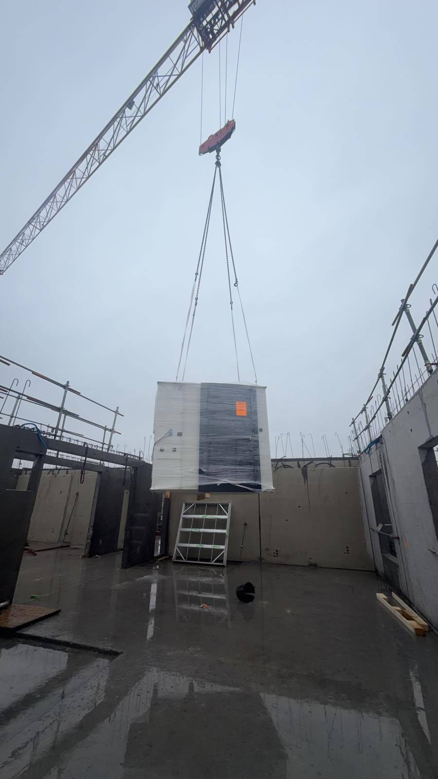 Module sanitaire préfabriqué mis en place par ITSS sur un chantier BTP francilien