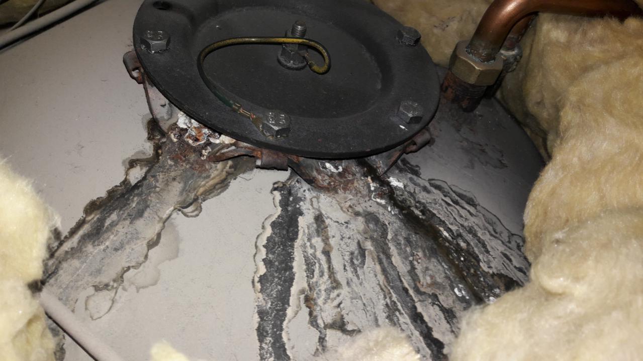 Chauffe-eau / ballon électrique, fuite fréquente — plombier ITSS Villiers-le-Bel (95)